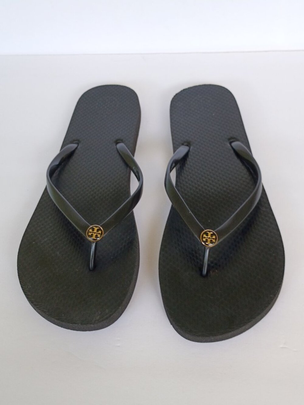 Tory Burch Women's Black Gold Logo Rubber Flip Flops Sz 11